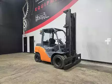 Diesel Forklifts 2019  Toyota 8FD40U (6)