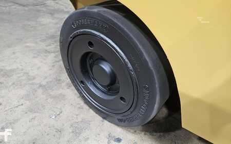 Propane Forklifts 2017  CAT Lift Trucks GC45K (21)