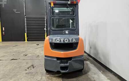 Carretilla elevadora diésel 2014  Toyota 8FDU32 (3)