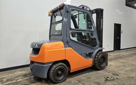 Carretilla elevadora diésel 2014  Toyota 8FDU32 (4)