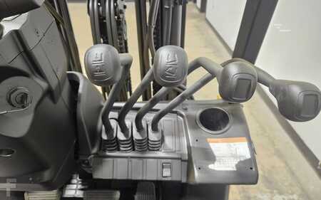 Propane Forklifts 2018  CAT Lift Trucks 2C4000 (10)