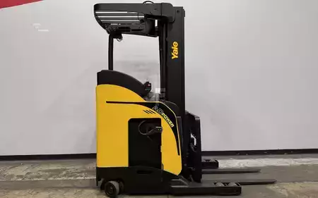 Reach Trucks 2021  Yale NR045EB (5)