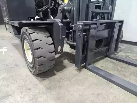 Chariots latéraux 2017  Combilift C8000LR (17)