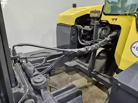 Chariots latéraux 2017  Combilift C8000LR (19)