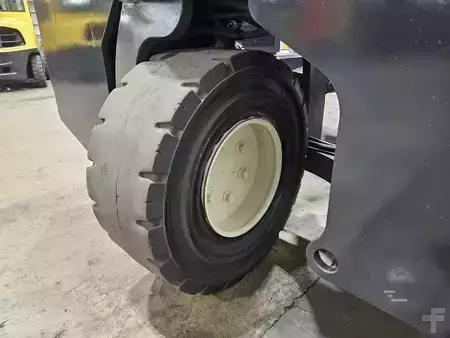 Chariots latéraux 2017  Combilift C8000LR (21)