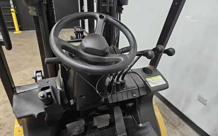 Propane Forklifts 2015  CAT Lift Trucks GP25N (13)