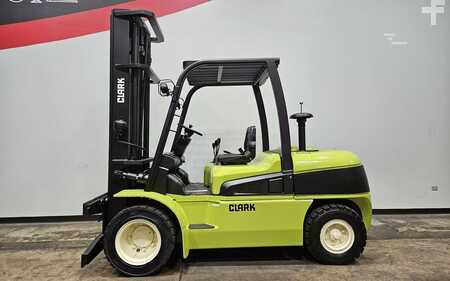 Carretilla elevadora diésel 2013  Clark C55SD (1)