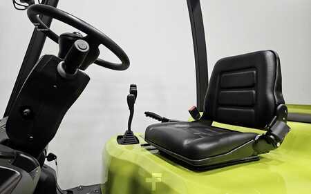 Carretilla elevadora diésel 2013  Clark C55SD (10)