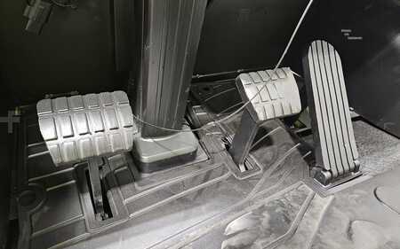 Carretilla elevadora diésel 2013  Clark C55SD (13)