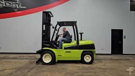 Carretilla elevadora diésel 2013  Clark C55SD (21)