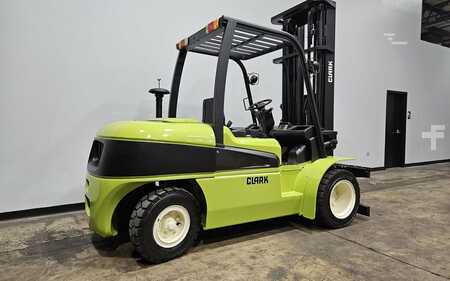 Carretilla elevadora diésel 2013  Clark C55SD (4)