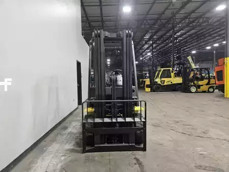 Propane Forklifts 2018  Yale GLP050MX (7)
