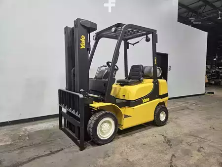 Propane Forklifts 2018  Yale GLP050MX (8)