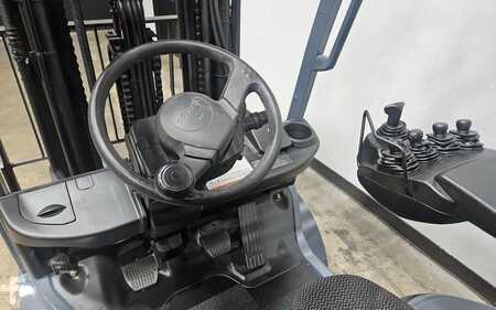 Carretilla elevadora GLP 2015  Toyota 8FGCU30 (13)