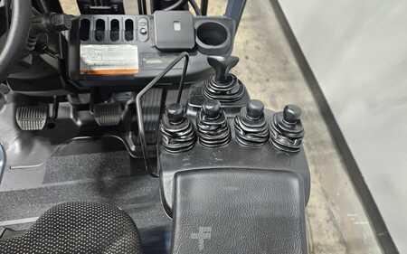 Carretilla elevadora GLP 2015  Toyota 8FGCU30 (14)