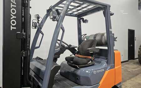 Carretilla elevadora GLP 2015  Toyota 8FGCU30 (9)