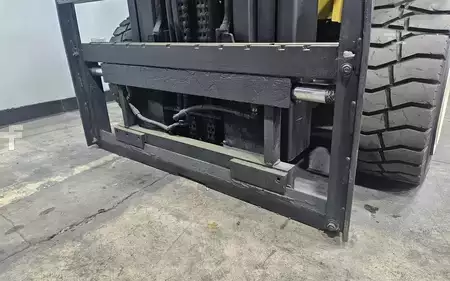 Propane Forklifts 2013  Yale GLP080VX (17)