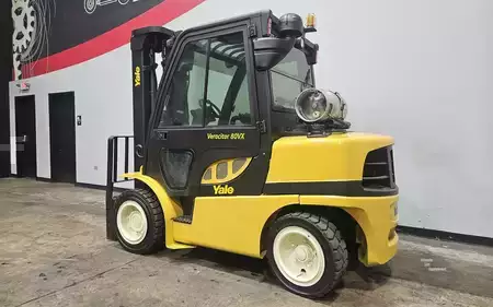 Propane Forklifts 2013  Yale GLP080VX (2)