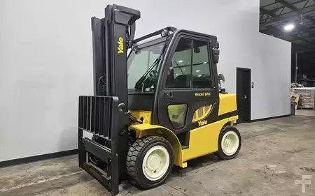 Propane Forklifts 2013  Yale GLP080VX (8)