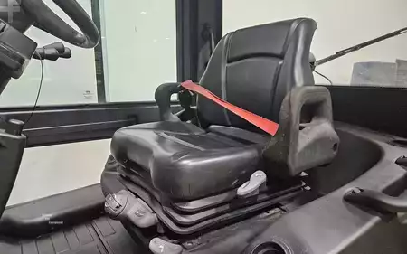 Diesel Forklifts 2021  Yale GDP155VX (11)