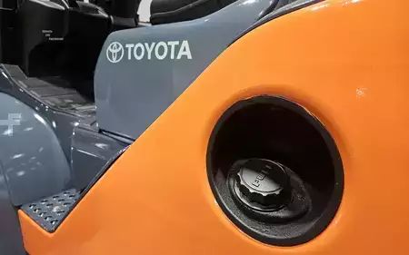 Montacargas diésel 2018  Toyota 8FD70U (19)