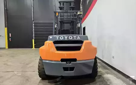 Montacargas diésel 2018  Toyota 8FD70U (3)
