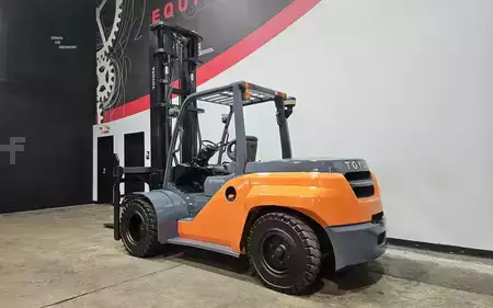 Montacargas diésel 2018  Toyota 8FD80U (2)