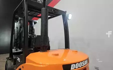 Montacargas diésel 2019  Doosan D35C-7 (18)