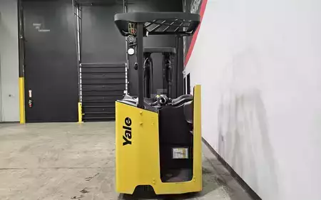 Montacargas Retráctil 2021  Yale ESC035AD (3)