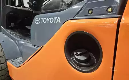 Diesel Forklifts 2017  Toyota 8FDU25 (17)