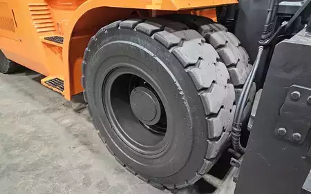 Montacargas diésel 2021  Doosan D160S-7 (19)