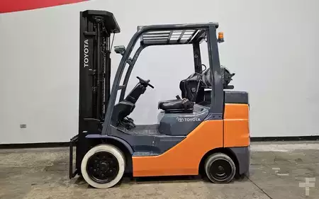 Montacargas GLP 2020  Toyota 8FGCU32 (1)
