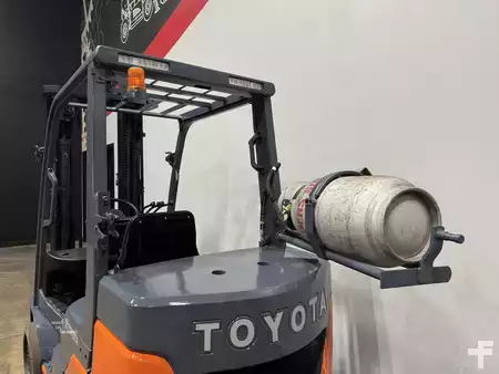 Montacargas GLP 2020  Toyota 8FGCU32 (14)