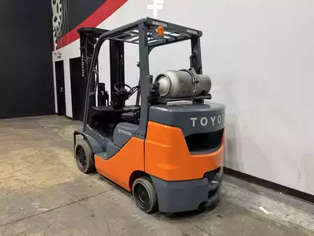 Montacargas GLP 2020  Toyota 8FGCU32 (2)