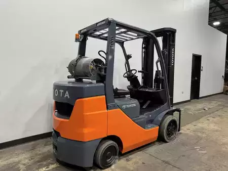 Montacargas GLP 2020  Toyota 8FGCU32 (3)