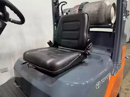 Montacargas GLP 2020  Toyota 8FGCU32 (8)
