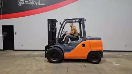 Diesel Forklifts 2018  Toyota 8FD50U (20)