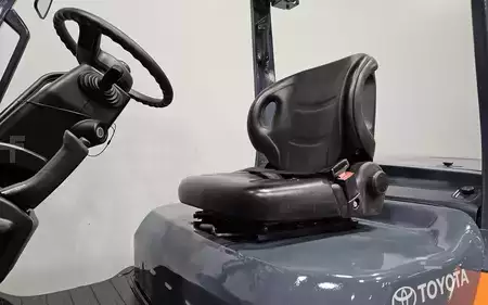 Diesel Forklifts 2017  Toyota 8FD50U (11)
