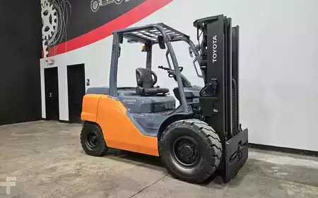 Diesel Forklifts 2017  Toyota 8FD50U (6)