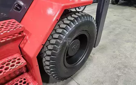 Montacargas diésel 2018  Taylor X220S (12)