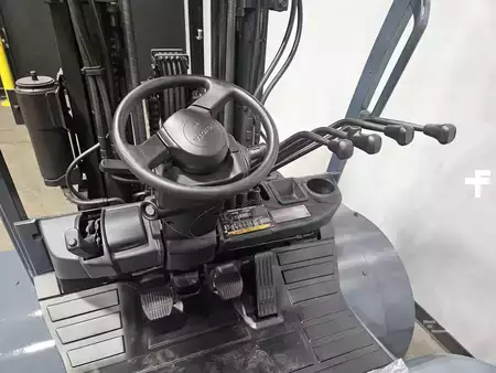 Montacargas diésel 2019  Toyota 8FD35U (11)