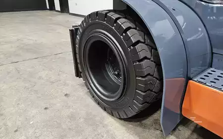 Montacargas diésel 2018  Toyota 8FD35U (16)