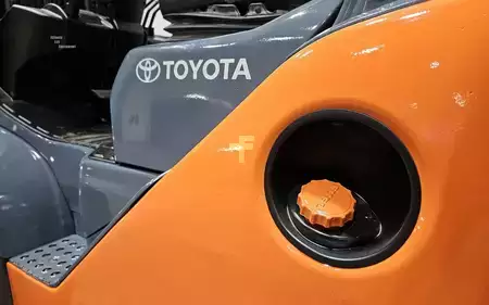 Montacargas diésel 2018  Toyota 8FD35U (17)