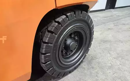 Montacargas diésel 2015  Toyota 8FD35U (18)