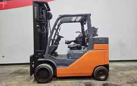 Propane Forklifts 2017  Toyota 8FGC55U-PRS (1)