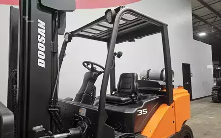 Diesel Forklifts 2020  Doosan G35S-7 (9)