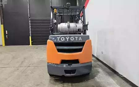 Montacargas GLP 2018  Toyota 8FGC45U (3)
