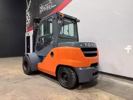 Diesel Forklifts 2014  Toyota 8FD50U (2)