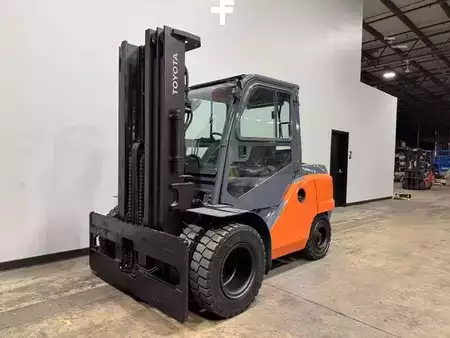 Diesel Forklifts 2014  Toyota 8FD50U (6)