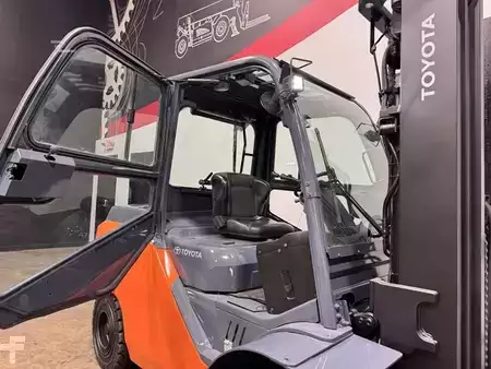 Diesel Forklifts 2014  Toyota 8FD50U (7)